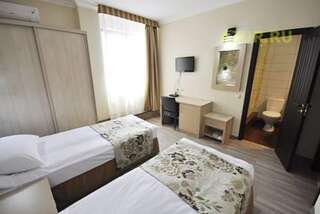 Гостиница Арго Архипо-Осиповка Люкс с кроватью размера -3